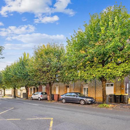 Budget Appart Avec Parking Au Centre-Ville Шарлевиль-Мезьер Экстерьер фото